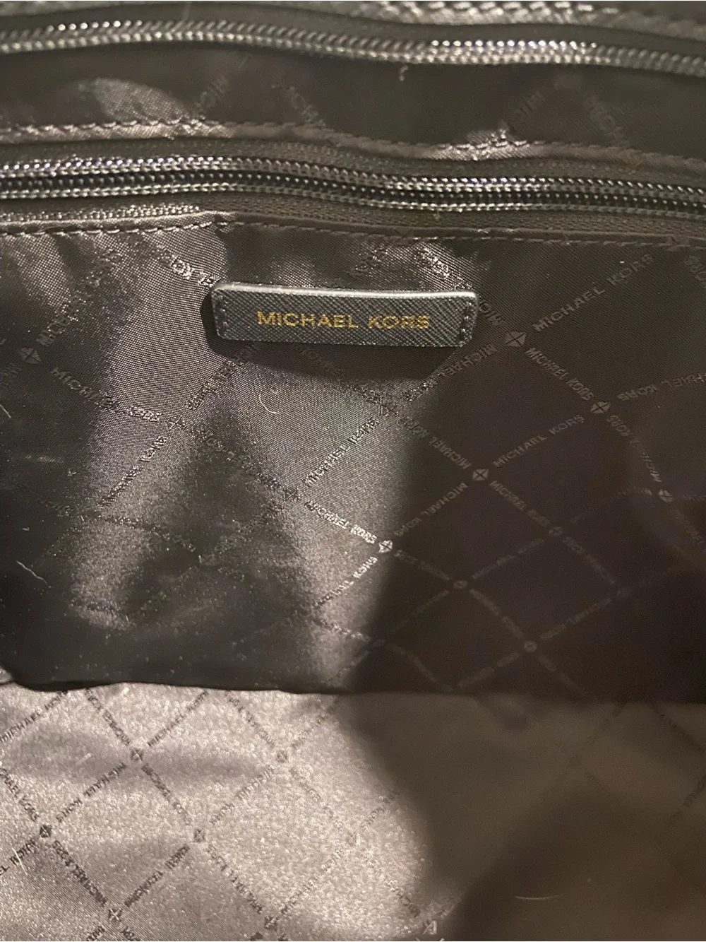 🖤 Michael Kors Saffiano Leather Tote - Black 🖤